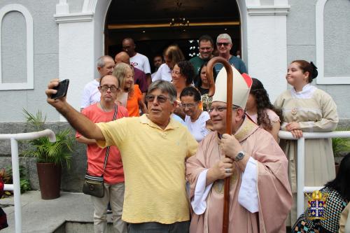 Dom Joel visita Santuário Nossa Senhora do Amor Divino