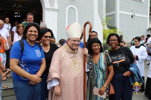 Dom Joel visita Santuário Nossa Senhora do Amor Divino