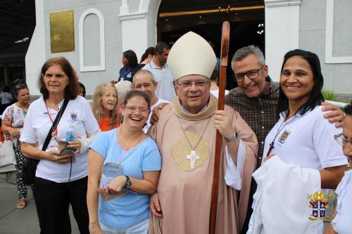 Dom Joel visita Santuário Nossa Senhora do Amor Divino