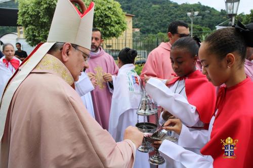 Dom Joel visita Santuário Nossa Senhora do Amor Divino