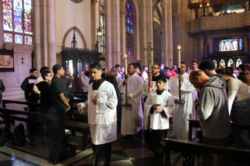 Encontro-Regional-de-Cerimoniarios-Leste-1-Missa-na-Catedral-de-Petropolis-3