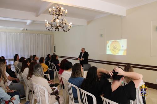 Encontro-do-Bispo-com-as-diretores-de-escolas-paroquiais-13