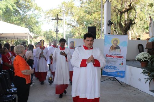 Jubileu-dos-Catequistas-na-Igreja-Jubilar-de-Poco-Bento-em-Mage-15