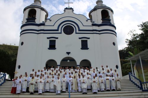 Jubileu-dos-sacerdotes-da-Diocese-de-Petropolis-216