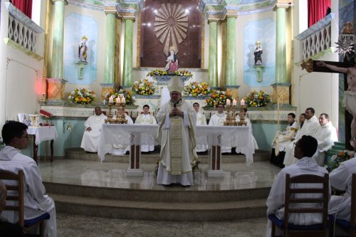 Ministerios-de-Leitor-e-Acolitos-aos-seminaristas-2025-39