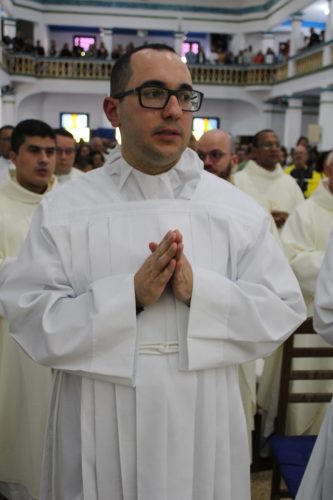 Ministerios-de-Leitor-e-Acolitos-aos-seminaristas-2025-77