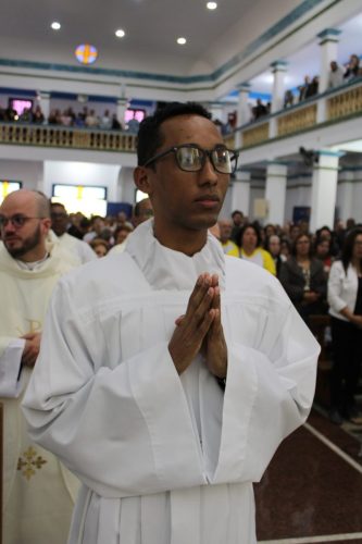 Ministerios-de-Leitor-e-Acolitos-aos-seminaristas-2025-78