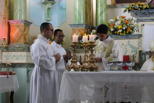 Ministerios-de-Leitor-e-Acolitos-aos-seminaristas-2025-86