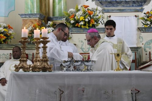 Ministerios-de-Leitor-e-Acolitos-aos-seminaristas-2025-87