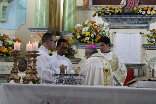 Ministerios-de-Leitor-e-Acolitos-aos-seminaristas-2025-89