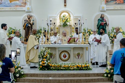 Missa-Solene-com-Dom-Joel-de-Nossa-Senhora-Aparecida-em-Piabeta-12