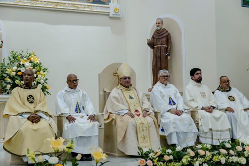 Missa-Solene-com-Dom-Joel-de-Nossa-Senhora-Aparecida-em-Piabeta-5