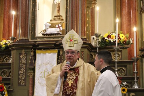 Missa-aniversario-Dom-Joel-na-Paroquia-Santo-Antonio-do-Alto-da-Serra-113