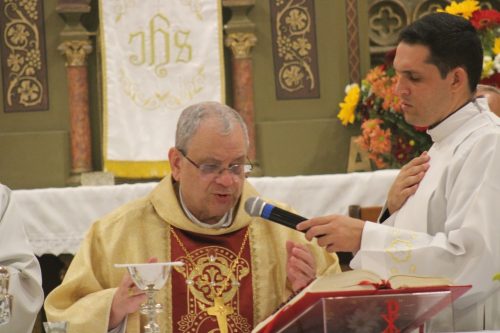 Missa-aniversario-Dom-Joel-na-Paroquia-Santo-Antonio-do-Alto-da-Serra-64