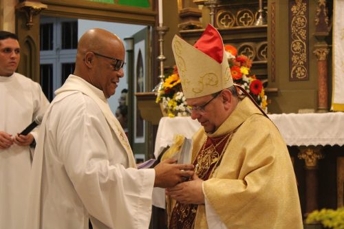 Missa-aniversario-Dom-Joel-na-Paroquia-Santo-Antonio-do-Alto-da-Serra-83
