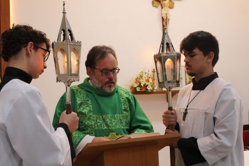 Missa-com-Dom-Joel-na-Capela-Nossa-Senhora-Aparecida Paroquia-Sao-Cristovao Teresopolis Foto-Rogerio-Tosta-18