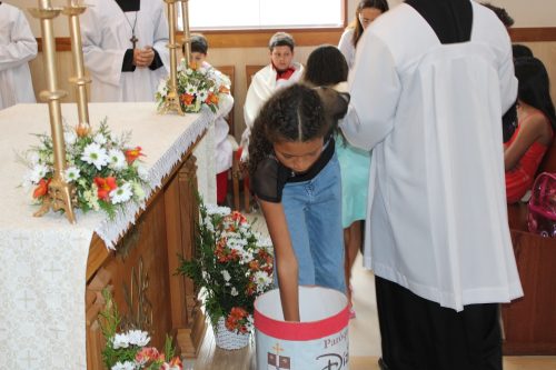Missa-com-Dom-Joel-na-Capela-Nossa-Senhora-Aparecida Paroquia-Sao-Cristovao Teresopolis Foto-Rogerio-Tosta-39