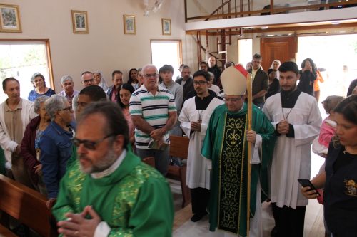 Missa-com-Dom-Joel-na-Capela-Nossa-Senhora-Aparecida Paroquia-Sao-Cristovao Teresopolis Foto-Rogerio-Tosta-7