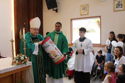 Missa-com-Dom-Joel-na-Capela-Nossa-Senhora-Aparecida Paroquia-Sao-Cristovao Teresopolis Foto-Rogerio-Tosta-96