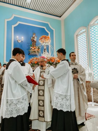 Missa-com-Dom-Joel-na-festa-de-Nossa-Senhora-Aparecida-em-Parada-Modelo-12