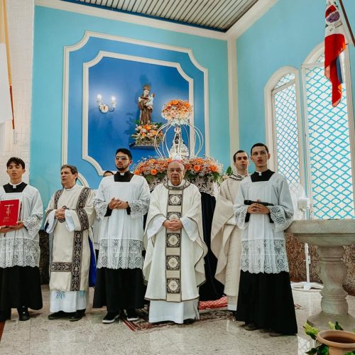 Missa-com-Dom-Joel-na-festa-de-Nossa-Senhora-Aparecida-em-Parada-Modelo-16