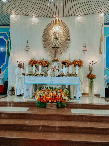 Missa-com-Dom-Joel-na-festa-de-Nossa-Senhora-Aparecida-em-Parada-Modelo-35