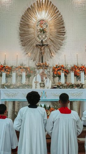 Missa-com-Dom-Joel-na-festa-de-Nossa-Senhora-Aparecida-em-Parada-Modelo-38