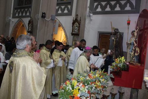 Missa-com-Dom-Joel-na-festa-de-Santa-Teresa-55