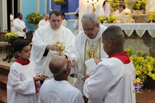 Missa-de-Crisma-com-Dom-Joel-na-Paroquia-Nossa-Senhora-Aparecida-Parada-Modelo Fotos-Rogerio-Tosta-190