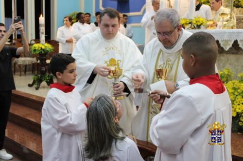 Missa-de-Crisma-com-Dom-Joel-na-Paroquia-Nossa-Senhora-Aparecida-Parada-Modelo Fotos-Rogerio-Tosta-191