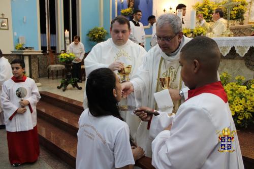 Missa-de-Crisma-com-Dom-Joel-na-Paroquia-Nossa-Senhora-Aparecida-Parada-Modelo Fotos-Rogerio-Tosta-197