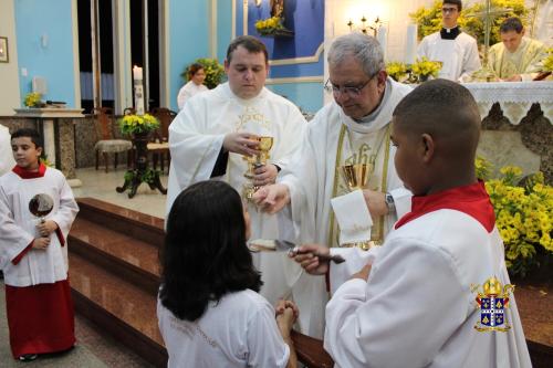 Missa-de-Crisma-com-Dom-Joel-na-Paroquia-Nossa-Senhora-Aparecida-Parada-Modelo Fotos-Rogerio-Tosta-200