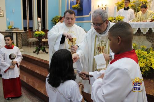 Missa-de-Crisma-com-Dom-Joel-na-Paroquia-Nossa-Senhora-Aparecida-Parada-Modelo Fotos-Rogerio-Tosta-201
