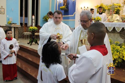 Missa-de-Crisma-com-Dom-Joel-na-Paroquia-Nossa-Senhora-Aparecida-Parada-Modelo Fotos-Rogerio-Tosta-206