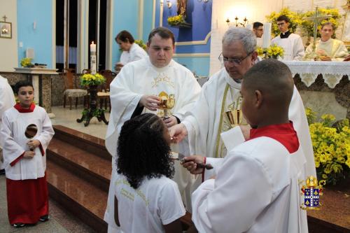 Missa-de-Crisma-com-Dom-Joel-na-Paroquia-Nossa-Senhora-Aparecida-Parada-Modelo Fotos-Rogerio-Tosta-207
