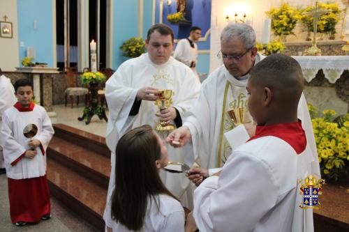 Missa-de-Crisma-com-Dom-Joel-na-Paroquia-Nossa-Senhora-Aparecida-Parada-Modelo Fotos-Rogerio-Tosta-208