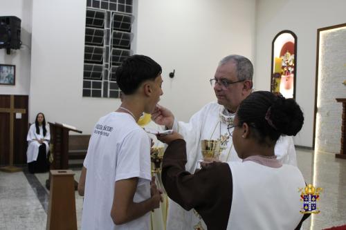 Missa-de-Crisma-com-Dom-Joel-na-Paroquia-Sao-Pedro-em-Teresopolis Foto-Rogerio-Tosta-104