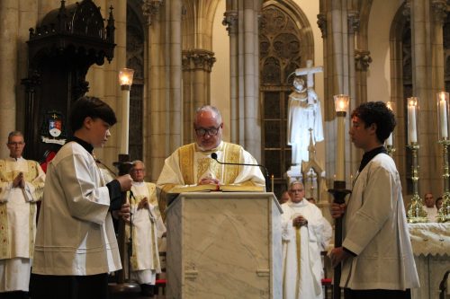 Missa de abertura na Catedral de Petrópolis