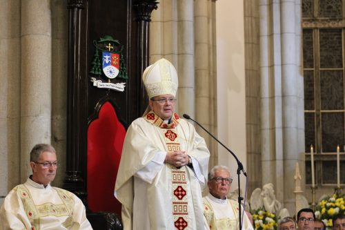 Missa de abertura na Catedral de Petrópolis