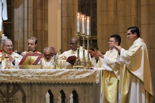 Missa de abertura na Catedral de Petrópolis