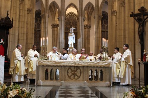 Missa de abertura na Catedral de Petrópolis