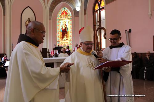 Missa-de-posse-do-Paroco-do-Sagrado-em-Petropolis-2025-53