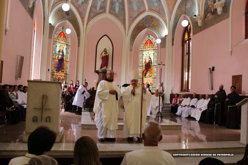 Missa-de-posse-do-Paroco-do-Sagrado-em-Petropolis-2025-80