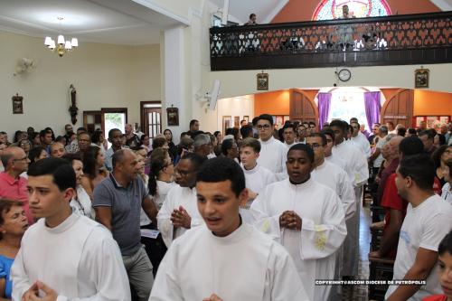 Missa-de-um-ano-de-Dom-Joel-na-Diocese-e-inauguracao-do-centro-catequetico-no-Santuario-de-Correas-10