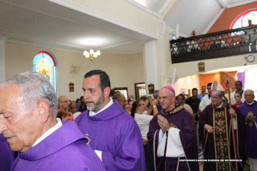 Missa-de-um-ano-de-Dom-Joel-na-Diocese-e-inauguracao-do-centro-catequetico-no-Santuario-de-Correas-17