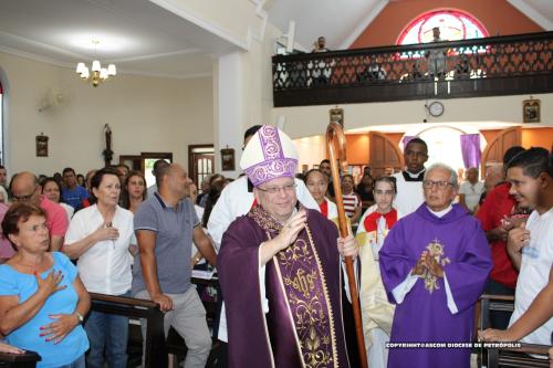 Missa-de-um-ano-de-Dom-Joel-na-Diocese-e-inauguracao-do-centro-catequetico-no-Santuario-de-Correas-21