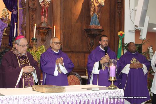 Missa-de-um-ano-de-Dom-Joel-na-Diocese-e-inauguracao-do-centro-catequetico-no-Santuario-de-Correas-30