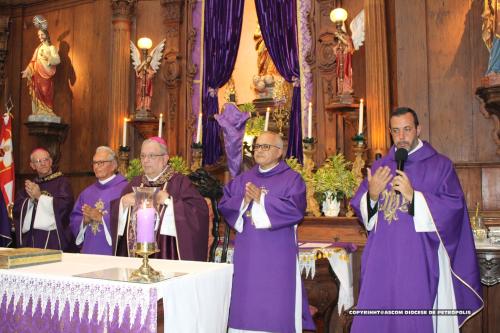 Missa-de-um-ano-de-Dom-Joel-na-Diocese-e-inauguracao-do-centro-catequetico-no-Santuario-de-Correas-31