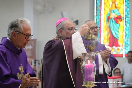 Missa-de-um-ano-de-Dom-Joel-na-Diocese-e-inauguracao-do-centro-catequetico-no-Santuario-de-Correas-96