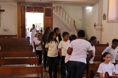 Missa-e-bencao-dos-animais-no-Centro-Educacional-Terra-Santa-23
